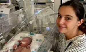 Bất ngờ sinh con khi khám ruột thừa Bất ngờ sinh con khi khám ruột thừa